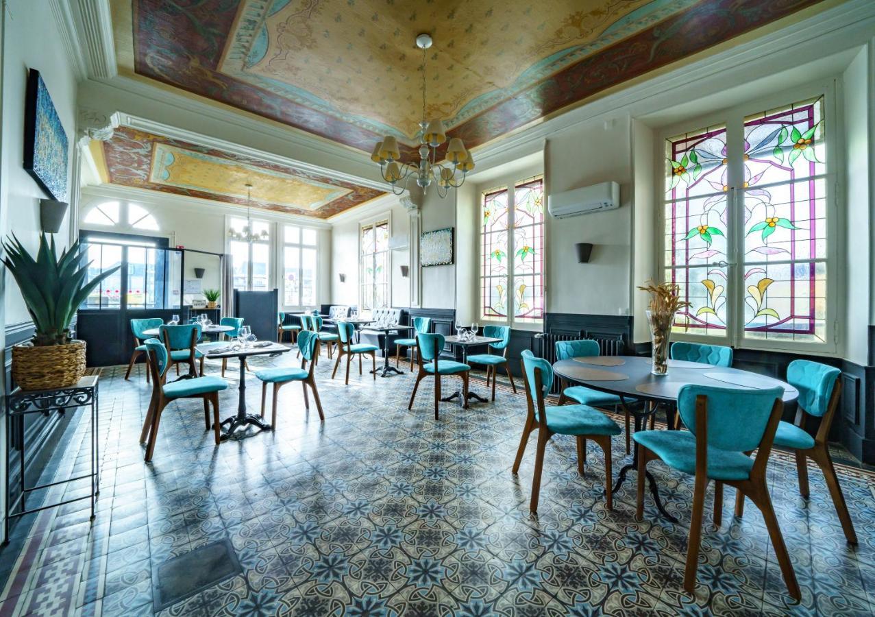 Le Grand Hotel Château-du-Loir Exterior foto